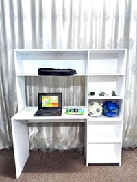 مكتبة • ايكيا • نظيفة