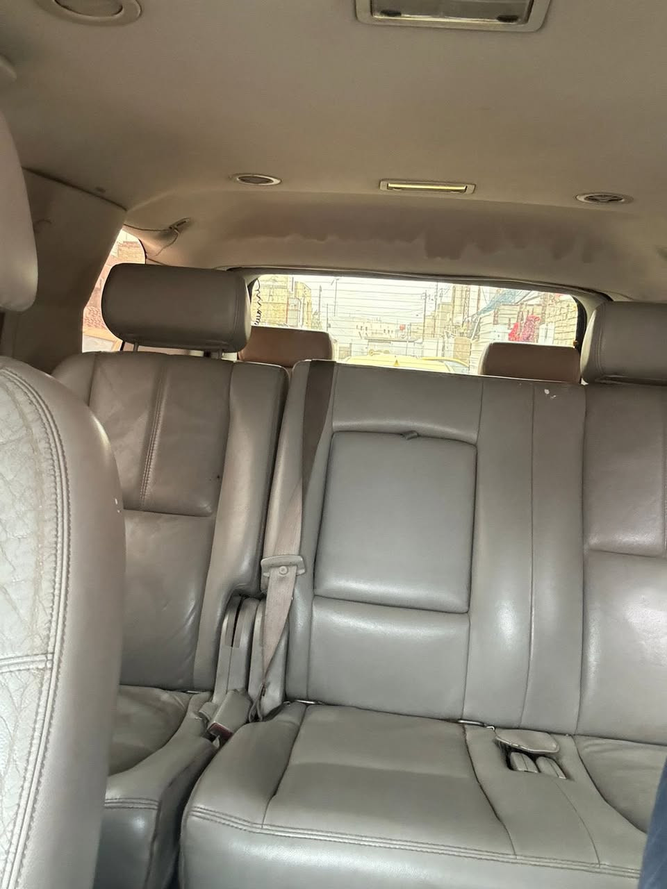 بغداد تاهو ادوات 2009. كير مكينه مكفوله  بدون كصة سعر خاص رقم واتساب *********** السياره مصبوغه تغيير لون
