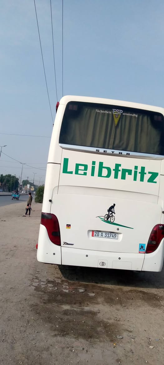 سلام عليكم 415 رقم سترة 2001  سياره جاهزه مكينه ثمانيه كير عادي ***********.
