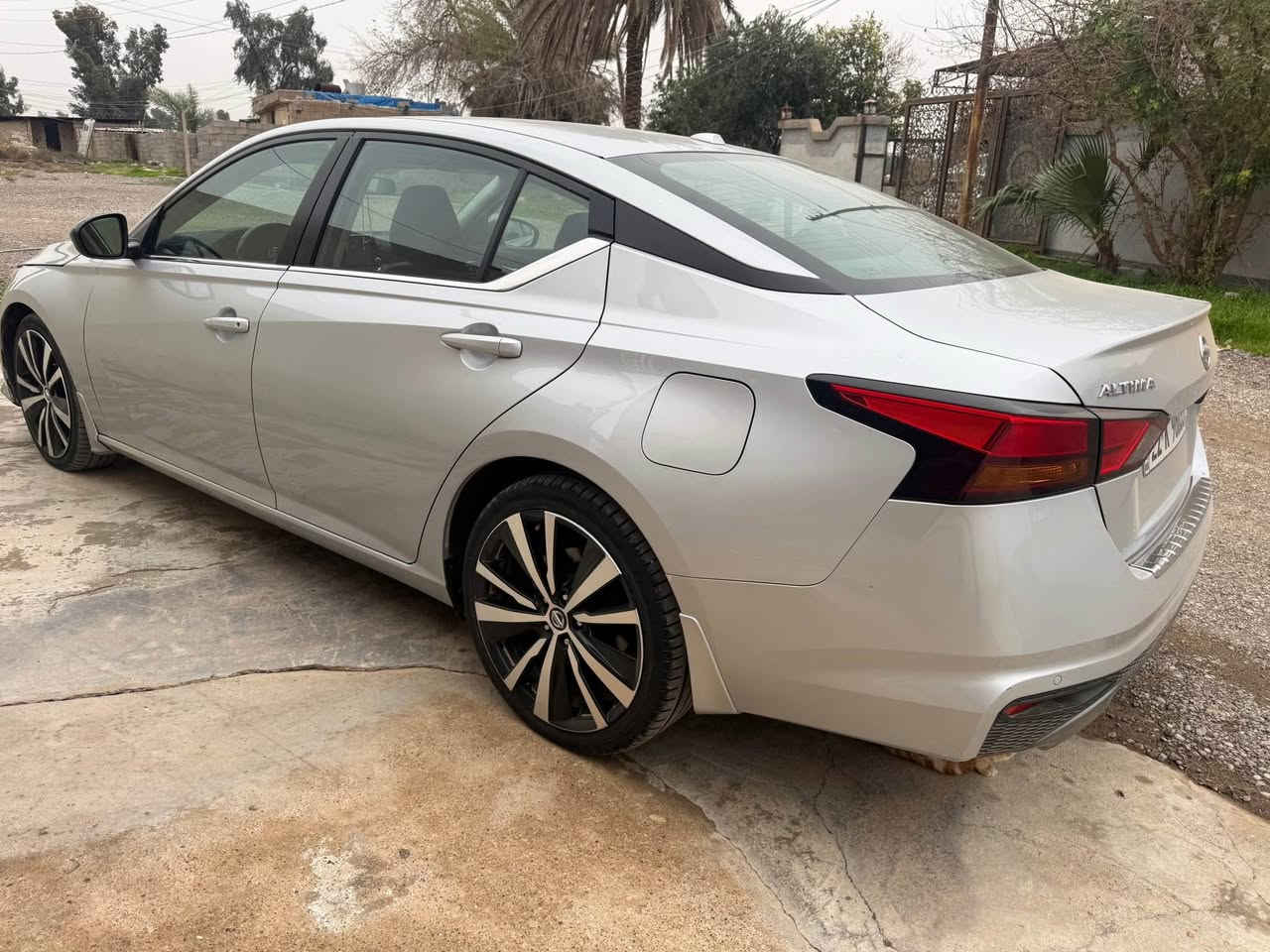 السلام عليكم 
للبيع و مراوس نيسان التيما ٢٠٢٢ بونيد صبغ وجامرلغ بارد
ضرر صطحي موضح بلسونار بدون دواخل فقط ايرباك ستيرن طاك
سيارة ماشي ٣٣ميل لوك 
سنويه ورقم جديد أربيل لحد ٢٠٢٩
بي بطاقة بنزين 
كير محرك شرط سعر ١٥٣
*********** كركوك, العراق
