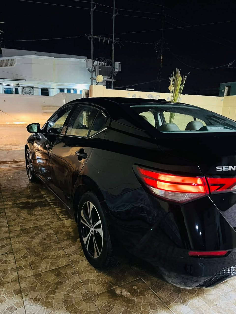 سياره نيسان سنترا موديل ٢٠٢١ بابل السعر بشده***********
