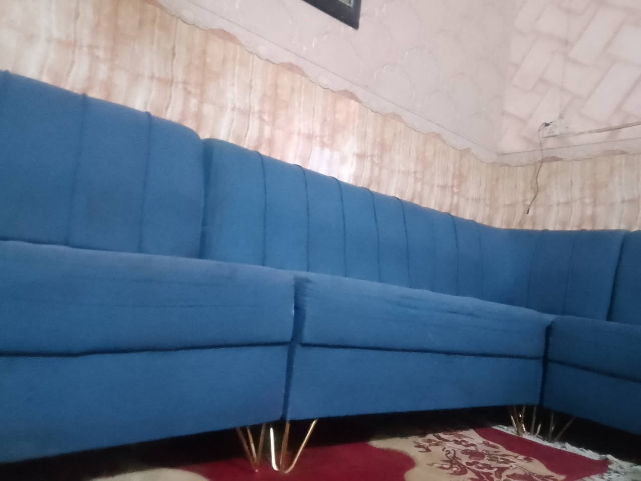 ديوان نظيف جدا سعر 230 تسع نفرات كربلاء حي العسكري العابد ***********
