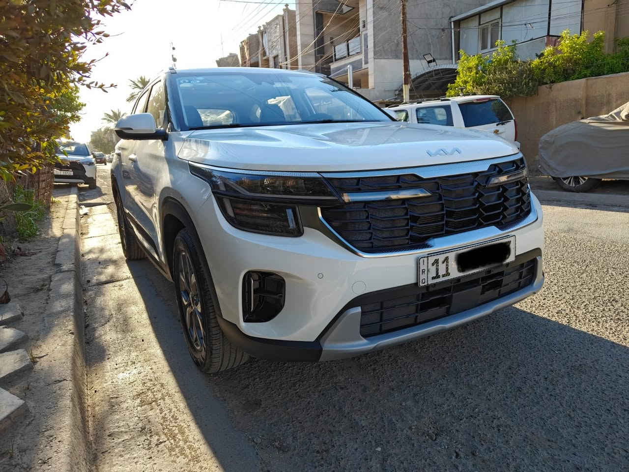 رمضان كريم 
للبيع كيا سليتوس 2025
خليجيه مكفوله من كلشي 
لا صبغ ولا بارد ولا خدوش او رصعات 
بعده حرفيا زيرو 
ماشيه فقط ٤٧٠٠ كم قابل للزياده 
فول مواصفات ١/١ 
بانوراما . بصمه . جلد . تبريد قطعتين 
لايت زينون بلادي وليدات امامي خلفي متصل 
رادارات  . حساسات محيطيه 
كامرا دواره . شاشه متصل مع داشبول الكتروني 
وتحكم تبريد ديناميكي لمس
تطعيم داخلي وخارجي بيانو بلاك جدا انيق 
وباقي الموصفات الستاندر 
السعر ١٨٥ ورقه 
***********
