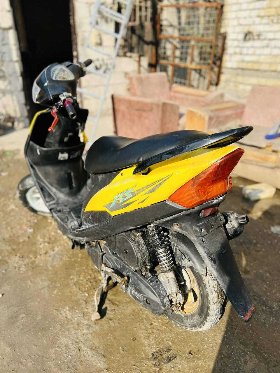 دراجة ماكس للبيع ب450 الف او بيها مجال الي يريد يتواصل ***********
