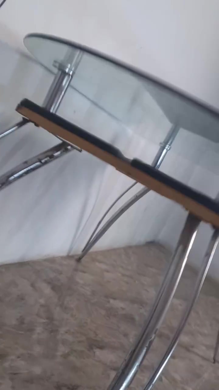 عندي ميز طعام للبيع نظيف وية اربع كراسي هم نظيفات السعر ٧٥وبي شوي مجال لليريدة
مكاني الخالص _الشرقية_قرب السيد يوسف الي تريد تعلق او تراسلني واتساب ***********
