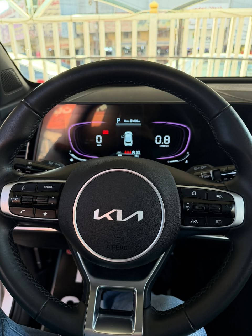 السلام عليكم 
كيا سبورتاج 2025 X-Line أبيض صَدفي، وارد أمريكي، رقم بغداد خصوصي، ممشى 14,000 كم، مقاعد جلد 5 ركاب، فتحة سقف بانوراما، شاشة، بصمة تشغيل، كشنات تبريد، 4 أنظمة قيادة، السيارة فحص كامل ونظيفة جداً، بارد فقط بالجامع الخلفي جهتين وأمامي جهة وحدة، بدون حوادث أو شاصي او ايرباك السياره مابيها قطره صبغ عدا ليه لخلفيه جاهزه السعر المطلوب 24500$
من يرغب بالشراء عليه الاتصال بالرقم التالي *********** كرار
