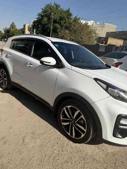 السلام عليكم 
سبورتج 2019 شكل 20 خليجي للبيع 
السيارة مواصفات العادية والمعروفة 
السيارة جديدة ماشية 43  الف فقط حقيقي
السيارة بيهة بارد صغير الباب الخلفي 
وهلال الجاملغ امامي
وباردين بلصندوك
السيارة ممشاهة حقيقي 100/100 ومكفولة غير الي كلتة 
رقم بغداد الجديد بأسمي سنوية جديدة تحويل مباشر ثاني يوم 
السعر 191  وبيهة مجال بسيط
مكان السيارة شارع فلسطين 
للاستفسار 
***********
