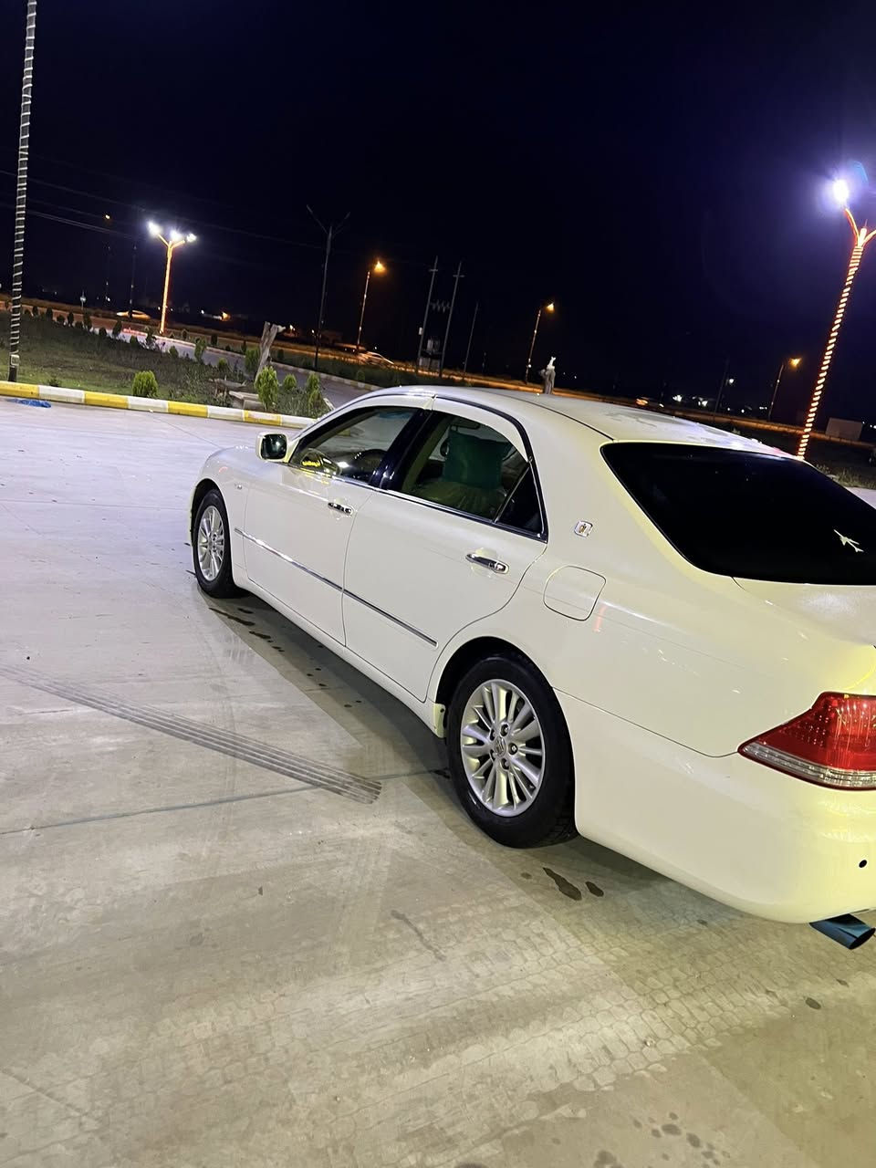 شاهينة ٢٠٠٥ ساق ساق سي دووگمة پةردة سوكان حةيزةران ئاوينة كارةبا و هيتةر كامل مةسرةف كرياوة هايدرؤليكي گيروو ئةكسلي تازة گؤرياوة چوار تايةيوو ويلي نويي لةژيرة سةيارةكة سةيارةي مالة كامل كامل مةسرةف كرياوة سي پارچة ئةورپاي هةية"***********
