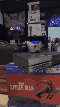 العنوان بغداد حي القاهرة نهاية شارع الدلفية او المعلمين قرب كرار فون ل...