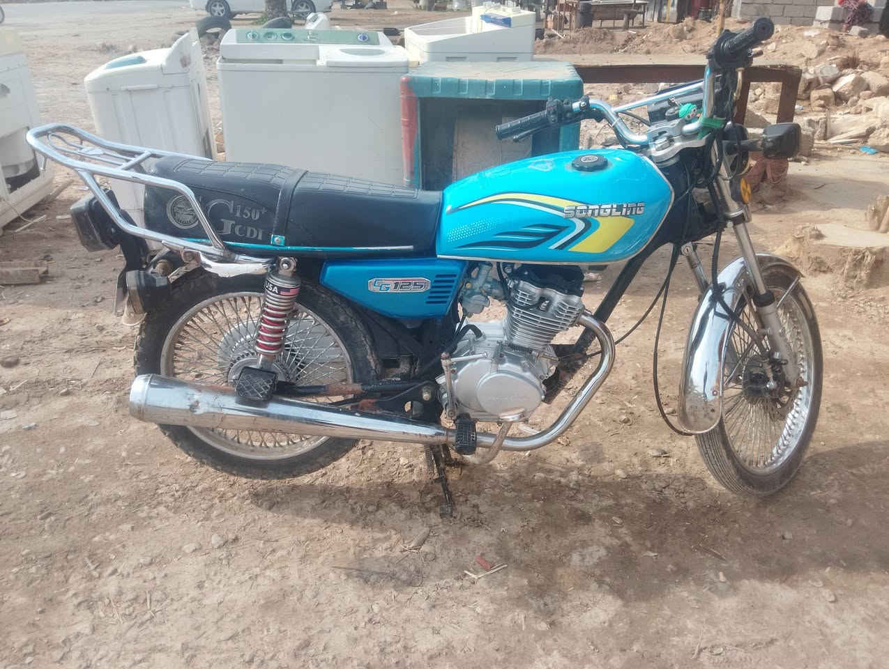 سلام عليكم تايكر للبيع موديل 24 سعره 500 وبي مجال للشراي..‏‪0785 713 9089‬‏
