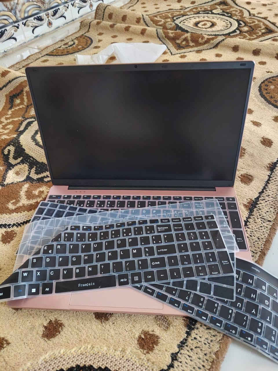 لابتوب من شركة KurieTim موديل T152Aمستخدم كم يوم 

المعالج (CPU)
‏Intel Alder Lake-N N150
رباعي النواة، أداء سريع وسلس 

الرسوميات (GPU)
‏Intel UHD Graphics

الشاشة
15.6 بوصة IPS
‏FHD (1920×1080)

الذاكرة (RAM)
‏16 GB DDR4 RAM

التخزين (SSD)256
 • دعم توسيع MicroSD

نظام التشغيل
‏Windows 11 Pro

البطارية
‏8000 mAh
تصل إلى 6 ساعات استخدام

المنافذ والاتصال
‏USB 3.0
‏HDMI
‏MicroSD
‏Wi-Fi
‏Bluetooth

المميزات الإضافية
إضاءة خلفية للكيبورد
قارئ بصمة
هيكل ألمنيوم
تبريد مروحي
مفصل شاشة 180 درجة النجف, العراق


**إذا كنت صاحب هذا الإعلان وتريد حذفه لأي سبب، رجاءا أرسل رسالة إلى الدعم الفني**
