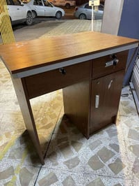 ميز مكتبي • نضيف كلش