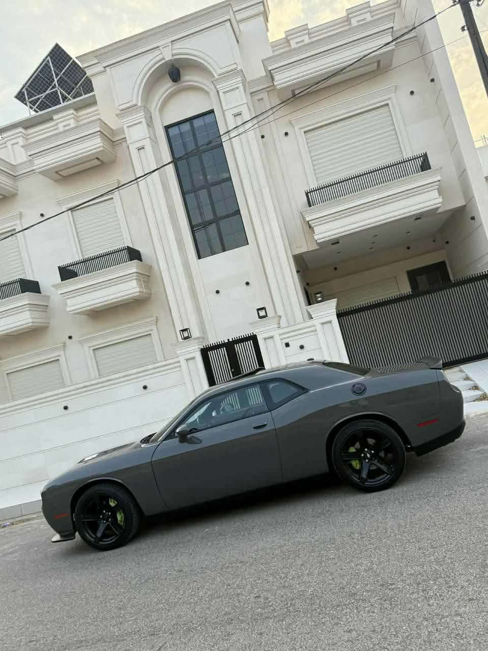 سلام عليكم جارنجر بيع ومراوس موديل2017امريكي حادثه  بنيد وجاملغ وبدون ذواخل وبيه جاملا خلفي صبغ بل عراق مكينه 3600 فول واحد ع واحد مكينه كير تبريد حداديه كله جديد مكاني بابل لسعر 143وبيه مجال 
***********
