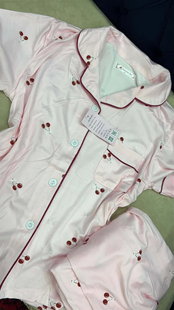 يلا جاينا العيد خلي ندلع نفسنه شوي لان نستاهل من بعد هذا التعب والنفسيه 🥰🥰
تراكات فانيله قطني ب١٢ 
والكريشه ب١٠
توجد خدمه توصيل نجف ومحافضات ٣


**إذا كنت صاحب هذا الإعلان وتريد حذفه لأي سبب، رجاءا أرسل رسالة إلى الدعم الفني**