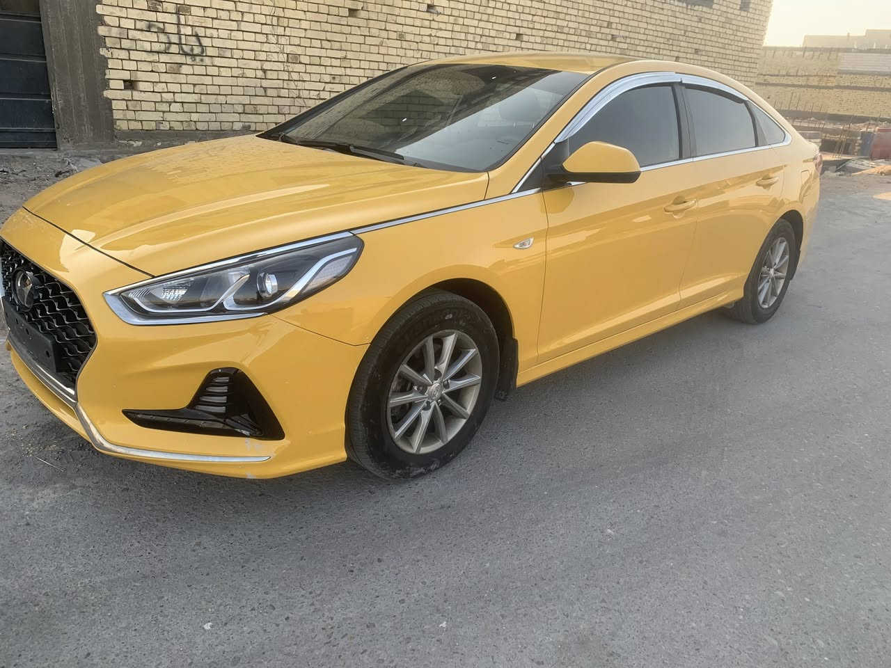 سوناتا 2023 اصل رقم بصره غاز. تكسي
مكفولة من الضربة  وجديده كلش بيها قطعه وحده تبديل باب السايق 

محرك 2000 غاز ابلاد 

ماشية 51 الف ممشى حقيقي 

لد امامي 

لد خلفي 

كشن كهربائي 

كشنات جلد 

حساسات خلفية 

تخم تاير جديد

السعر 195 ورقه 

الاتصال ***********

البصره القبلة
