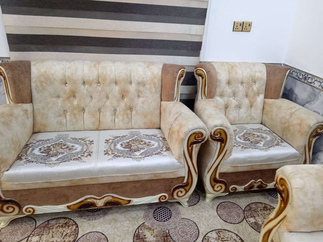 تخم او نص للبيع مستعمل اخو جديد السعر ٦٥٠ او بيه مجال للشراي العنوان ناصريه سوق شيوخ للتواصل ***********
