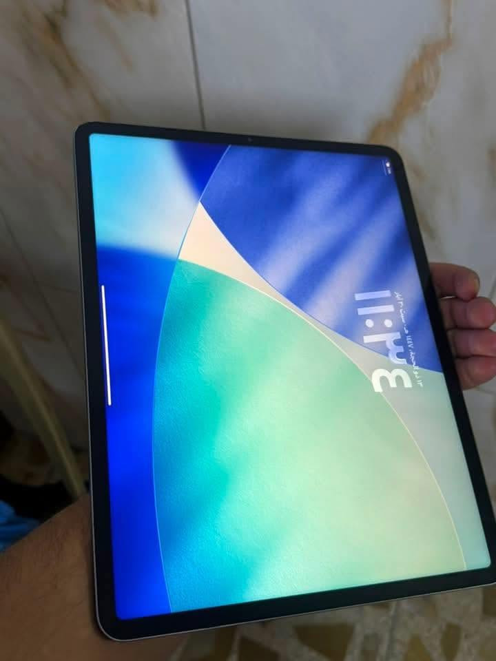 ايباد معالج m2 يشغل 120 فريم بي طخات مثل ماموضح بصور السعر 600 وبي مجال 
السفسار اكثر اتصل ***********
