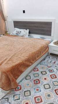 سرير • غرفة نوم