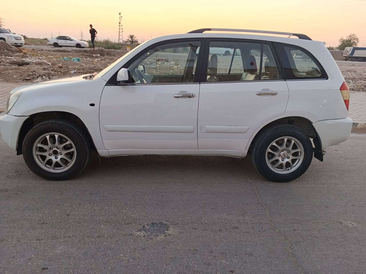 تحيه طيبه 

بيع مستعجل 

تيكو 2012 للبيع 

السعر 47 وببها مجال 

***********
 

السياره مكفوله كفاله عامه من كلشي كير ميكانيكي

تحكم استيرن 
تحكم مري 
باتري جديد 
كير مكينه مكفولات 
تبريد 
باقي المواصفات معروفه 

رقم بغداد الدولي الجديد 

تحويل ثاني يوم 

مكاني كوت مركز المحافضه 

*********** دهل اوران, واسط
