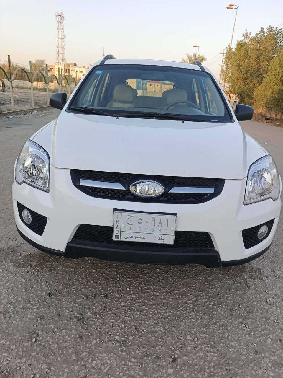 سلام عليكم اليدور جديد ولوك سبورتج موديل 2009 بيها شبرين صبغ والباقي مكفولة كفاله عامه حتى من البارد والشخط وحتى الدعاميات والبلاستيك بدون شخوط مكفولة من الفتح والتبديل سياره جديده بمعنى الكلمه واحلى من الصور كلها وضع شركه كتلوكات الشركه وعدتتها بيها كير مكينه عل شركه ما مفتوحه حداديه وتراي زيرو تخم تاير جديد غرفتها بديها زيرو شرط فول مواصفات فتحه سقف تجوه طكتين دواخل صاج بيجي عسلي شاشه ابي اس خمسه ويل كب رقم بغداد سنويه لل 2028 تحويل مباشر السعر 119 وبيها مجال بسيط مكاني بابل ***********. ***********

