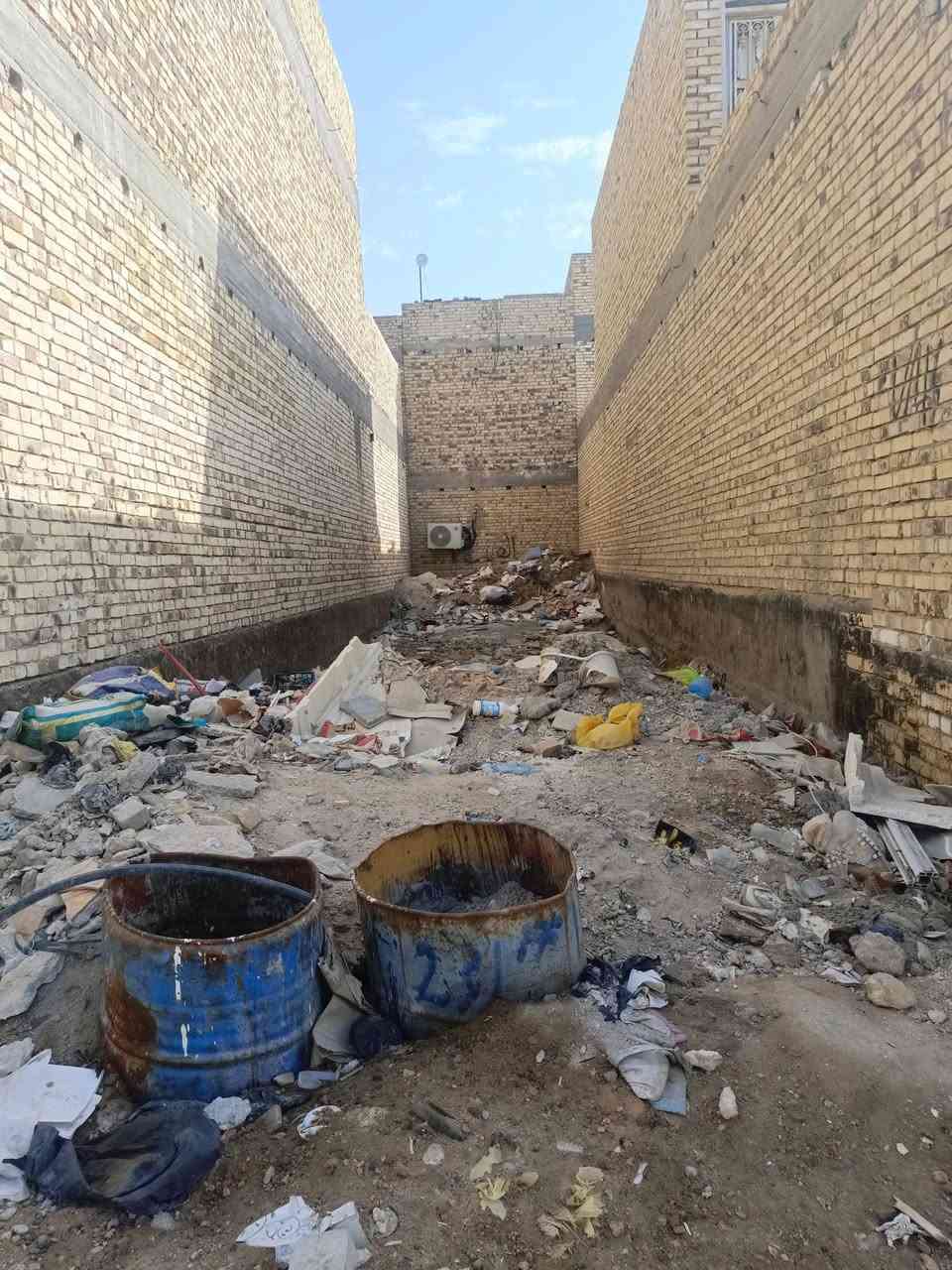 السلام عليكم
عرصة للبيع في الفرات قريبة ع الشارع الصب مساحة 100 متر قرب حسينية الرسول الاعظم
للتصال ***********
