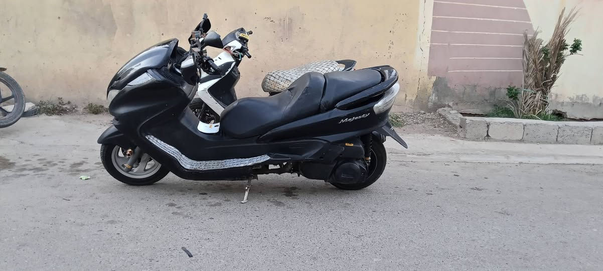 يالله السلام عليكم دراجه ماجسته دبل رون رياضي مجفته جديد محركها ناعم كهربائيات شغاله كيجات شغاله سماعات شغاله 
السعر 500
مكاني ديالى هبهب 
الرقم ***********

