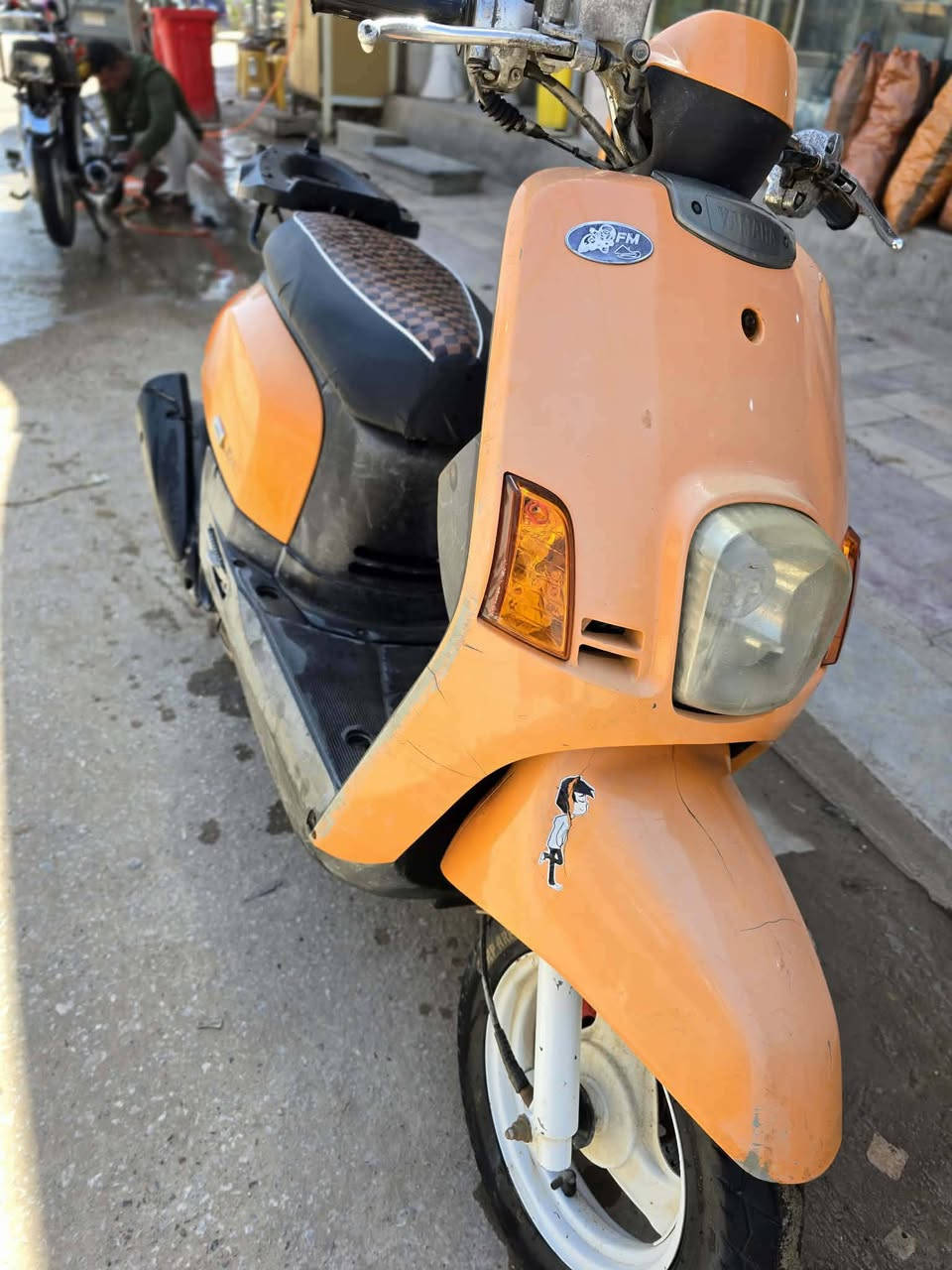 بوليس مكينة ما مفتوحة جاهزة من كل شي سعرها ٦٥٠ وبيها مجال قليل
مكاني ( الحيرة)
***********
