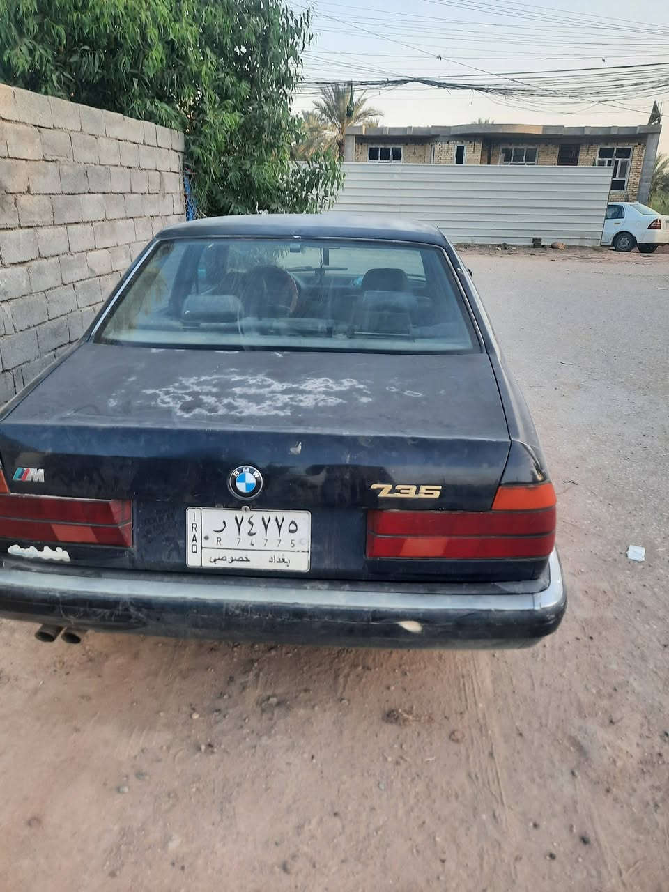 بي ام موديل ٨٩ السنويه ساقطه بشهر الرابع السعر ٤٠ او بيه مجال الاستفار اكثر نتصل ***********
