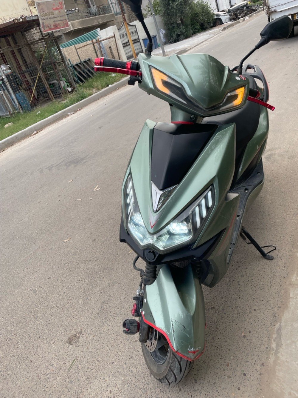 🛵دراجه شحن سكنس 2024
🧵ملف 1500
🟰3 سرعات بمعدل 85 الحقيقي 70 كيلومتر
🔋6 بطاريه استهلاك معدل 75‎%‎
ماشيه 6.900 كيلو متر
🔌كهربائيات شغال
لايت LED زنون عالي
الدراجه نضيفه سعرها مناسب 
اقرا المواصفات زين السعر خاص.
