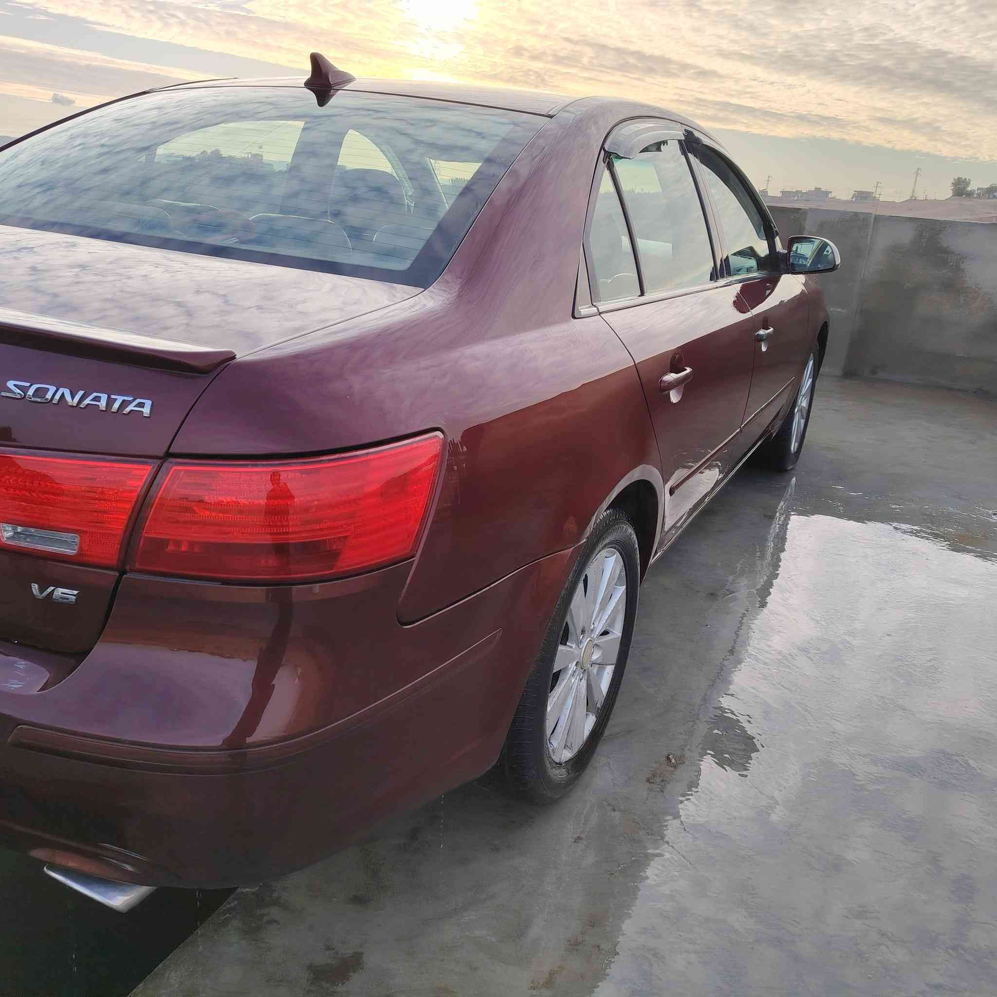 السلام عليكم سوناتا للبيع موديل 2010 محرك 6 كلين بدون صبغ رقم نينوى دولي السعر 125 وبيها مجال للاتصال على الرقم ***********
