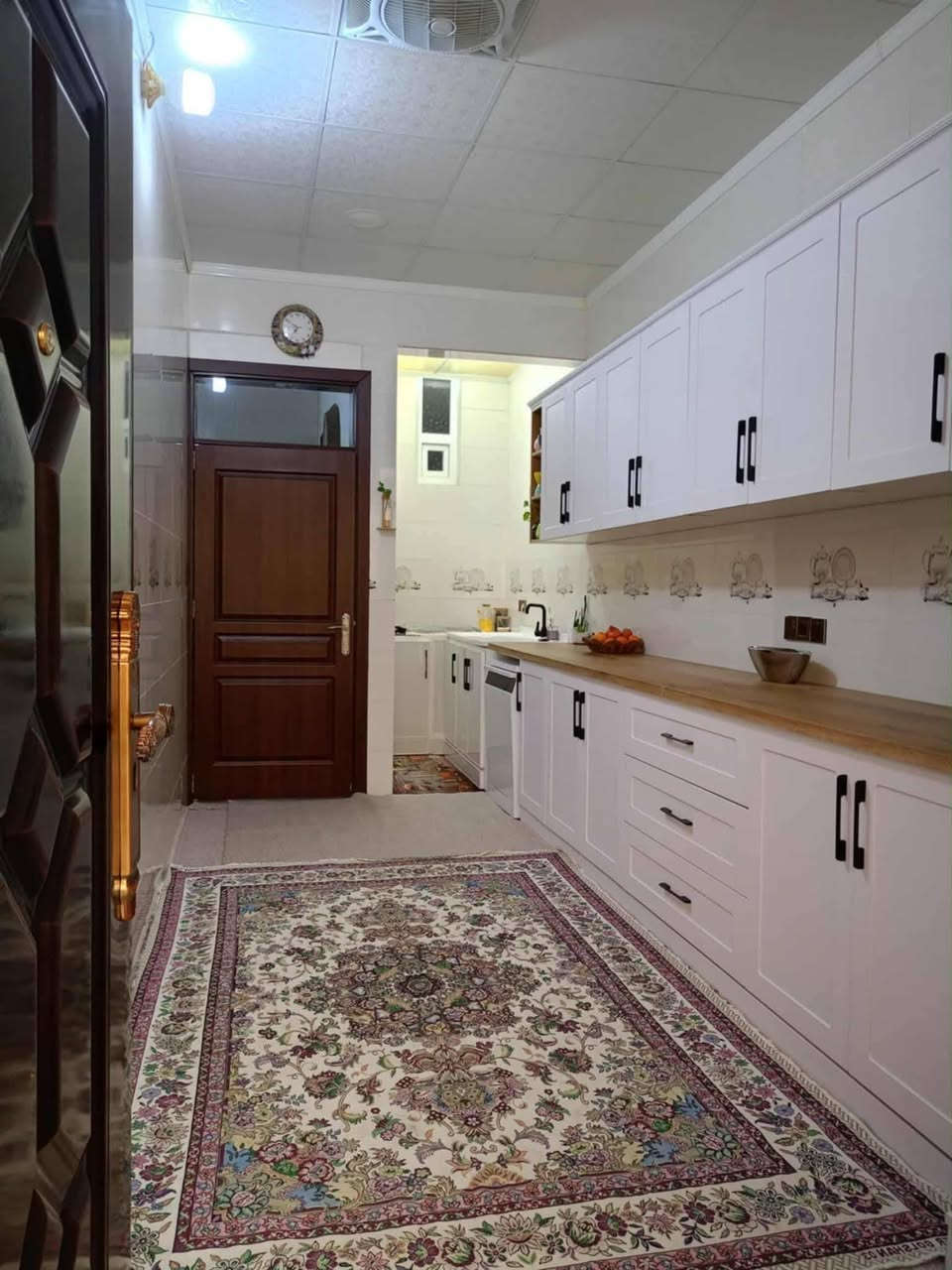 #خانوی_زۆرشاز بۆ فرۆشتن  
سعری تەنها 170گڵاو معامەڵە
ناونیشان  قەزای  ڕزگاری سمود
🔷 گەڕەکی سەنگاویەکان 
🔷 نزیکی مزگەوتی پیشەوا 
🔷 ڕووبـەری 6 بـە 20 = 120 مـەتـرە
🔷 ڕێگەپێدانە
🔷 ڕووی لـە خۆری ئێوارەیە 
🔷
🔷 دکـتـی بو  کـراوە

🔴 ژوورەکـانـی ئـەم خـانـووە پـێـکـھـاتـووە لـە ⬇️

🔵 ژووری مـیـوان
🔵 مـطـبـغ
🔵مسـاعـد مـطبـغ
🔵 هـۆڵـێـک
🔵 دوو ژووری نـووسـتـن
🔵 ڕۆشـنـایـی  
🔵 مـشـتـەمـەلـات

بۆ زانیاری زیاتر پەیوەندی بکەن
ژم***********
ژم***********
ژم***********
