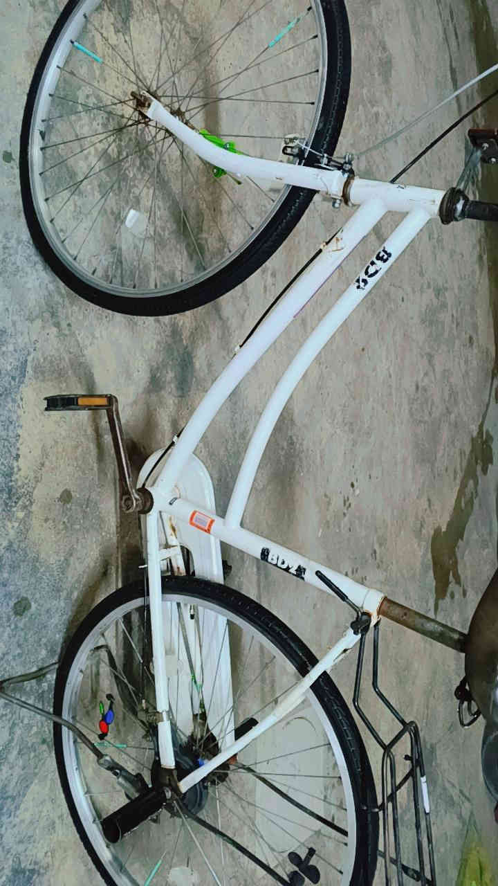 السلام عليكم باسكل للبيع لون ابيض حجم 26  السعر 65 وبي مجال العنوان  كربلاء طويريج رجيبه رقم  ***********
