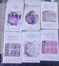 اظافر • علبة كاملة • ٨ قطع