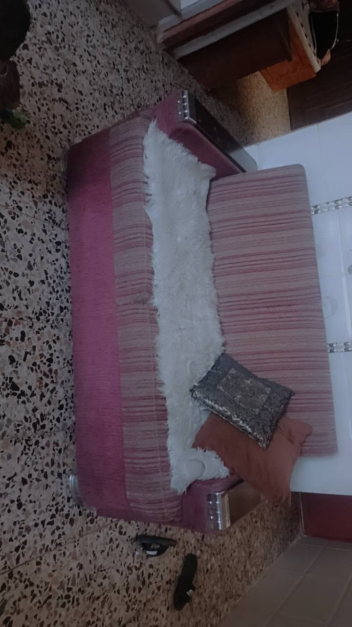 يا لله شغلات كلهم نضيفه ودرجه اوله طاوله طعام خشب صاج تجنن كلش فخمه  قياسه تقريب مترين سعره ٩٠ ألف وبيه مجال تخم تكمه ٩ مقاعد ماركه مابيه أي ضرر سعره ١٩٠ ألف اوفن نوعيته ايلجي المس شغل  علا  الفحص سعره ٥٠ ألف أخو الجديد مايكروف سعره ٤٠ ألف شغاله علا الفحص أخو الجديد ستاند ملابس سعره ١٥ ألف تعليك وبيه رف هماتين اوفن البرقالي سعره ٢٠ ألف جزامه سعره ١٠ ألف كراسي طبيه كلش مريحه ٤٠ ألف وحدة مال تدليك سعره ٥٠ ألف بايسكل مال كبار عوزه بس نفخ التايرات ب ٢٠ ألف  جربايه طفال ٢٠ ألف عنوانه الشعله الدونم رقم الوتساب *********** وخاص هماتين موجد
