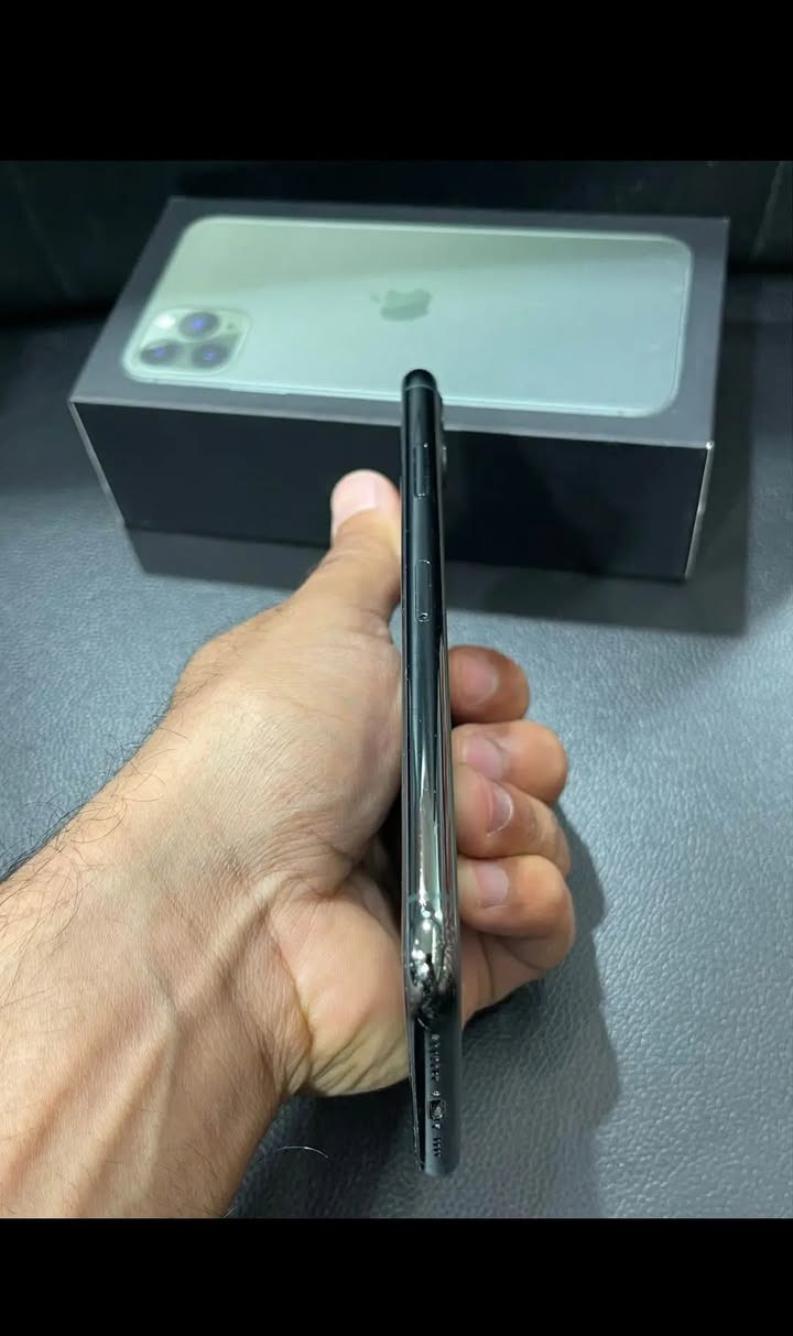 iPhone 11pro max 

عروضض العيد♥️
مساحة 256g
بطارية 85% شرعي 
وتر بروڤ 💦
معاه الكرتونه والشاحن 
مش مغير ولا حاجة ولا أتفك قبل كدة 
معفي من الضريبة 
نموذج M
السعر 11000🔥
للتواصل وتساب أو فون ☎️
لو مردتش فون ابعتلي وتساب بيبقى ضغط شغل في المحل ♥️🥰
01214894263


**إذا كنت صاحب هذا الإعلان وتريد حذفه لأي سبب، رجاءا أرسل رسالة إلى الدعم الفني**