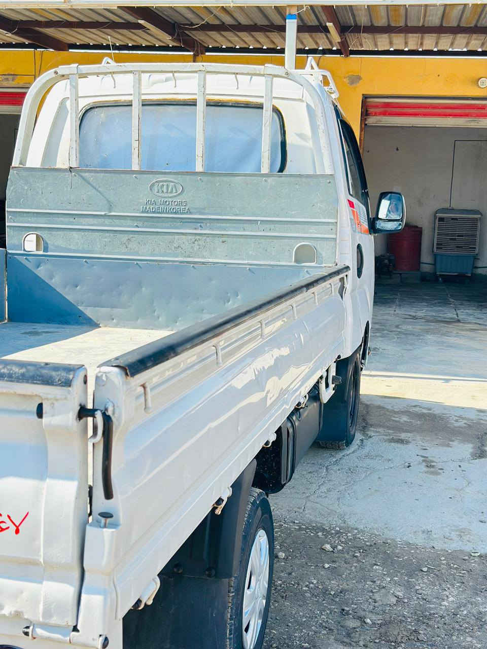 السلام عليكم كيا 2014 مقفوله رقم بابل دولي السنويه لل 28 مكفوله كفاله عامه سياره خير من الله للستفار على الرقم ***********
