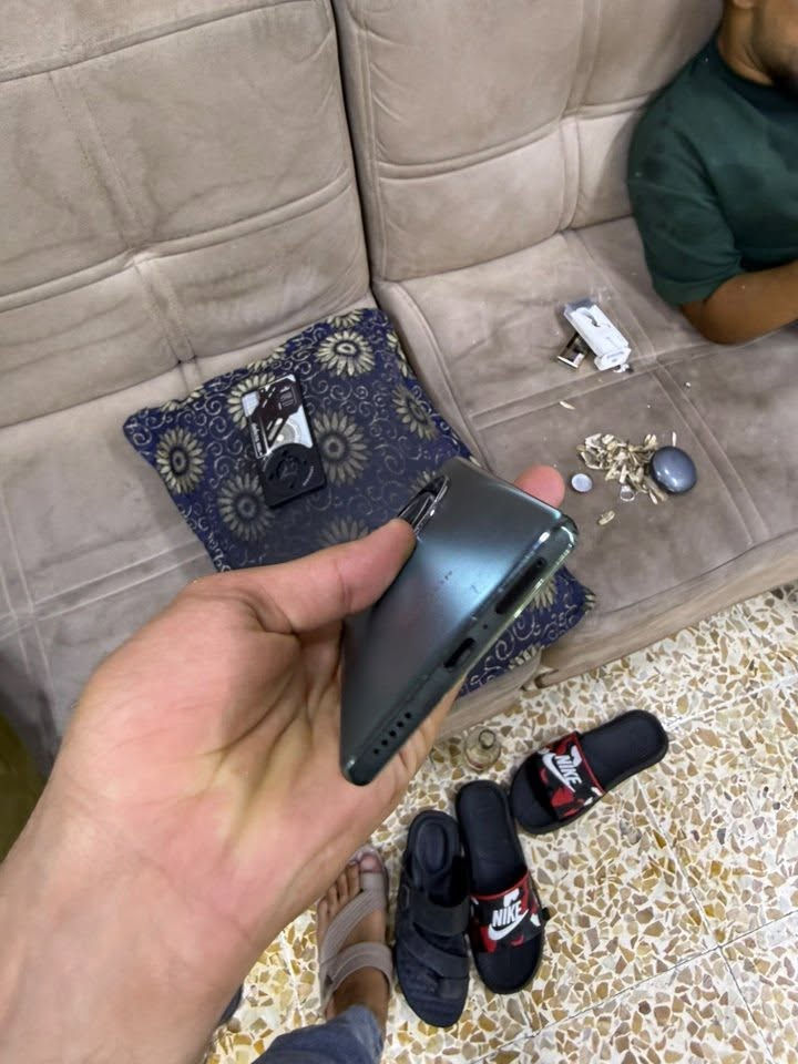 السلام عليكم Honor x9a جهاز مال بيت شغال ما بي اي خلل السعر 200 وبي مجال قليل***********

