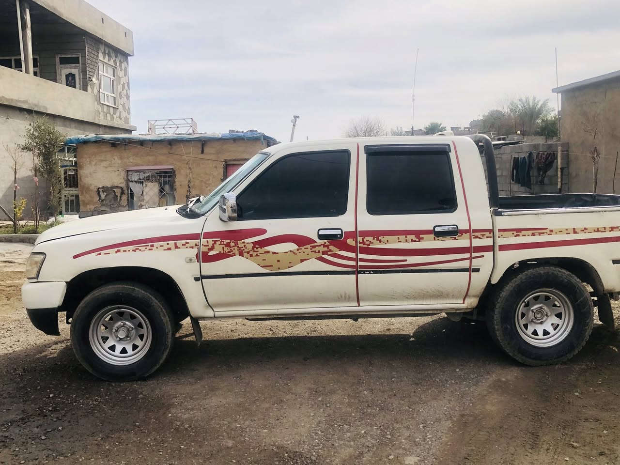 ‎ةناوي خوداي گةورة
‎دير مامز لؤ فرؤشتنئ
٢٠٠٦
‎ناوسؤر
‎مةلةفئست أصلي
‎دو پارچةي سبوغة بئ داخيلي
‎چار جام كارةبا  
‎گئرو مةكينةو اكسلي بةشةرت 
‎چار تاي نوئ  
‎توندو تؤلة
‎گةرمي بةشةرت اكاتة حةمام
‎سحريشي ٣٧ مةجالةكي تيدا

‭٠٧٥١ ٢١٢ ٦٥٨٤‬          ***********
