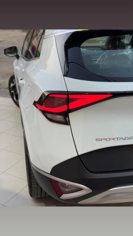 السلام عليكم شباب كيا سبورتج 2025 كفاله عامه من كلشي زيرو سياره ماشيه 3 ألف حقيقي ضمان الشركة الدولية فول موصفات قماره حديد كراسي كهرباء تدفئة بصمه تشغيل وابوب داخل بيجي جنطة كهرباء رادار جانبي مكان سيارة بغداد رقمي ***********
