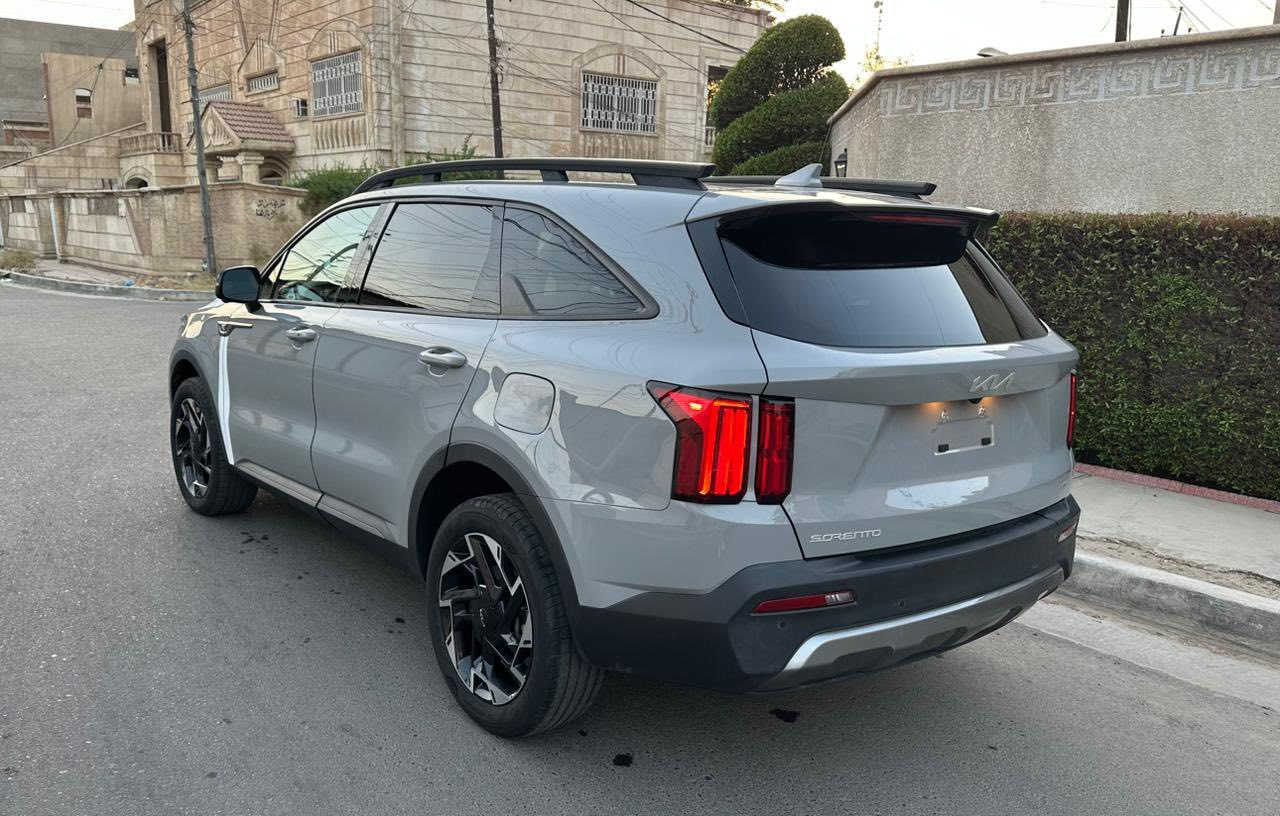 رقم بغداد 2023 KIA SORENTO
سعة المحرك:- 2.5

اللون:- سمنتي  

المسافة المقطوعة :-11000  

عدد المقاعد :- 6 مقاعد 

مواصفات السيارة :- X Line 

* شاشه كبيره 

*كراسي كهرباء   تدفئة تبريد

كراسي خلفي منفصل 

*وَيْل 20

*فرش جلد بقلاوه 

*كامره 

*حساس تجاوز 

*بصمه

*حساس خلفي  

*تشغيل عن بعد 

*لايت زينون 

*اشاره بالمرايا

رقم بغداد

السيارة جديد 

وحادثه  جاملغ الامامي  .

مصلح كامله السعر 23 الف دولار 

العنوان بغداد السيدية

***********
