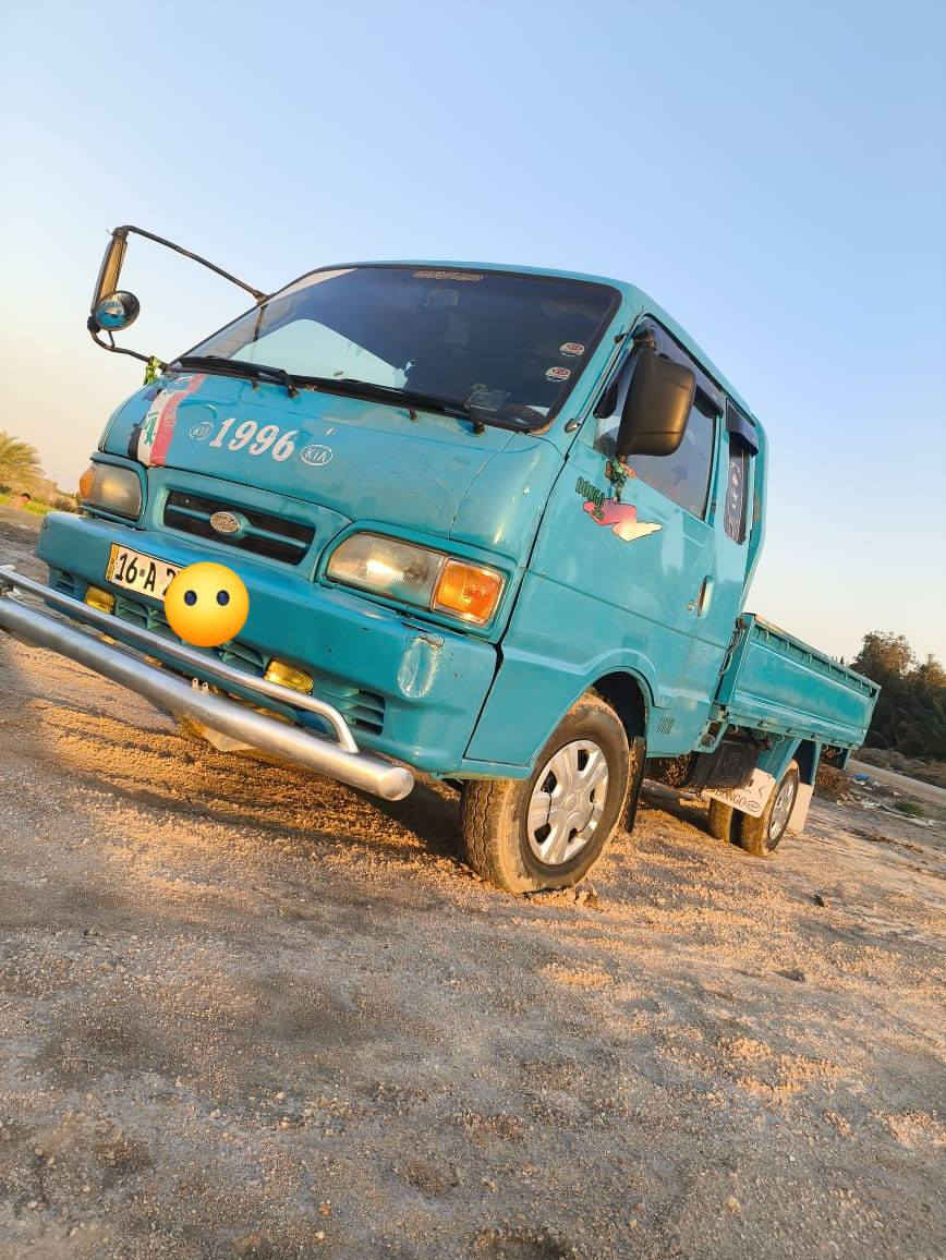 بسم الله وتوكلنا على الله ،كيه حمل للبيع موديل ٩٦ سبعه جنكال رقم ديوانيه ،سياره كير محرك شاصي مكفول ،حداديه جديده ، رقم الشاصي واضح جاهزه على اخر حبايه بدي نضيفف
السياره باسمي مداور ثاني يوم سنويه تنتهي ب٢٠٢٨
السعر 65وبيه مجال 
رقم ***********
