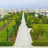 بان ستي باموك • ٢٠٠م • قريب حديقة