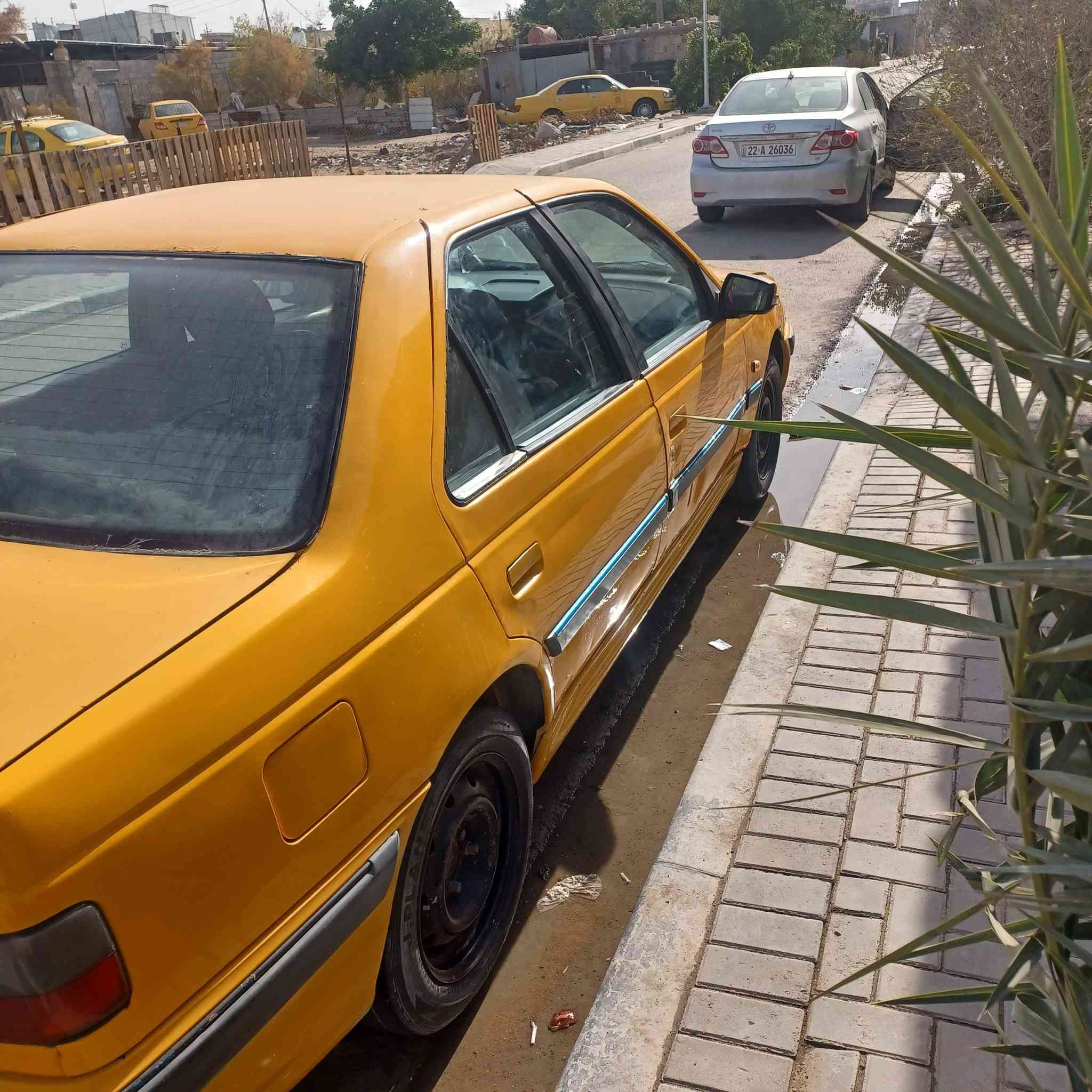 بيجو بارس مديل 18سياره حلو بدي شوف لعين مكينهةبيها بخار سعر ٣٥ سياره عليها غرمات ٤ ورقات تنزل من سعرها وراعيها ريد تحويل ول سعر بي مجال وهاذ رقمي *********** مكاني البصره القبله
