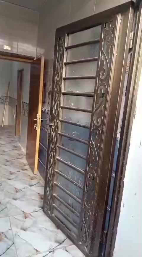 بيت ١٠٠ متر كربلاء المقدسة منطقة شبانات قريب من جامع السجاد بانزين خانة الجديد للإستفسار اكثر الاتصال برقم ***********
