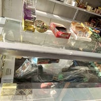 غراض محل للبيع مكاني بغداد كفاءات السيديه نظيفات وشغالات والحجم الكبير...