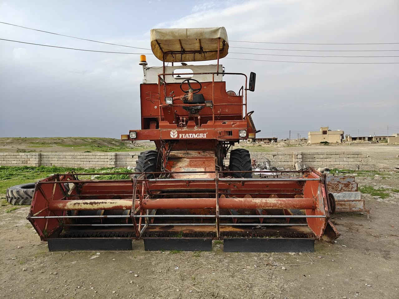 حاصدة لافيردا موديل 85 وضع شركة رقم نينوى للبيع السعر 12 مليون
للاستفسار الاتصال على الارقام
اسيا ***********
كورك ***********
