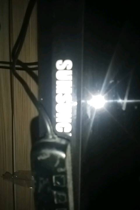 بغداد الحسين شاشة للبيع مواصفات حلوه بس الريمون مو أصلي بيها 3 اجتي