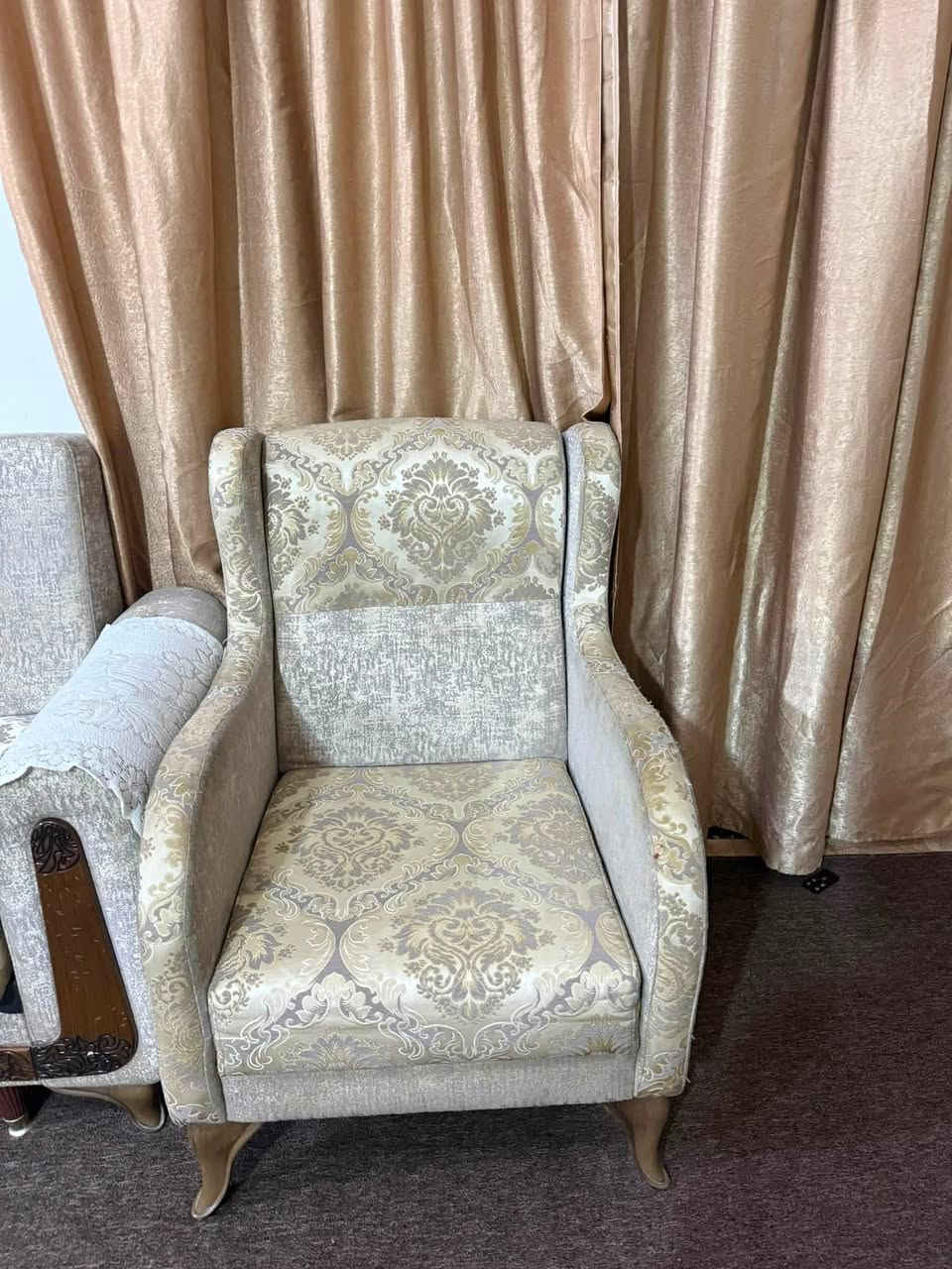 السلام عليكم هاي قنفات 2 كبار وحده وسط و2 كراسي بيهن مخزن ويصيرن حربايه أريدهن 300 
ومرجوحه ب25 
طبلات25


**إذا كنت صاحب هذا الإعلان وتريد حذفه لأي سبب، رجاءا أرسل رسالة إلى الدعم الفني**