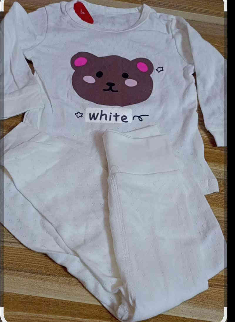 ملابس اطفال شتائي بات بات 
سعر التراك 5الف 
توصيل بغداد ومحافظات 5
الحجز مراسلة الصفحه 
او على رقم واتساب ***********
