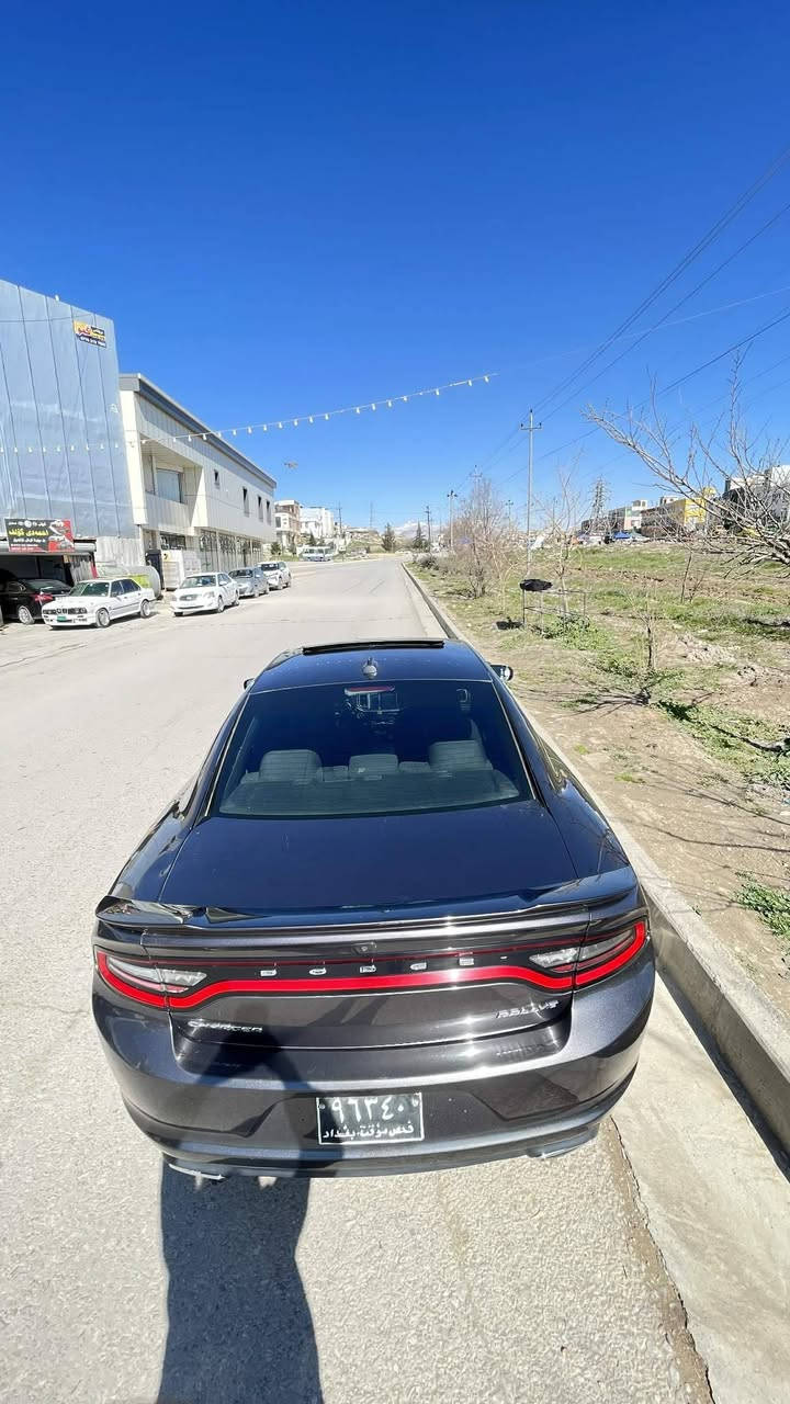 6بستۆن دۆج چارجەر٢٠١٦
سەیارەکە لێزەرە -لێزەر
فول فول فول مواسەفاتە .کلینە
بۆیاخ و دەعمی نیە
٤ تایە و ویلی لۆکە (لۆک)
سعر: 85$$$ معامەلەیە برایانە
شوێن : سلێمانی 
***********
